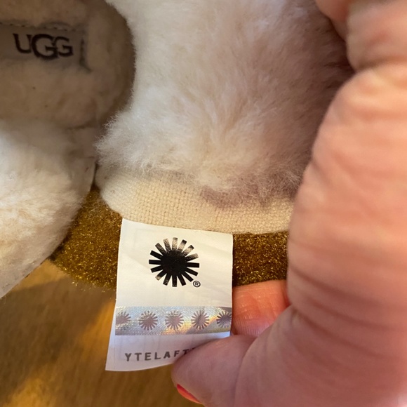 Little Kids Uggs Size Sm/6 - Picture 9 of 11